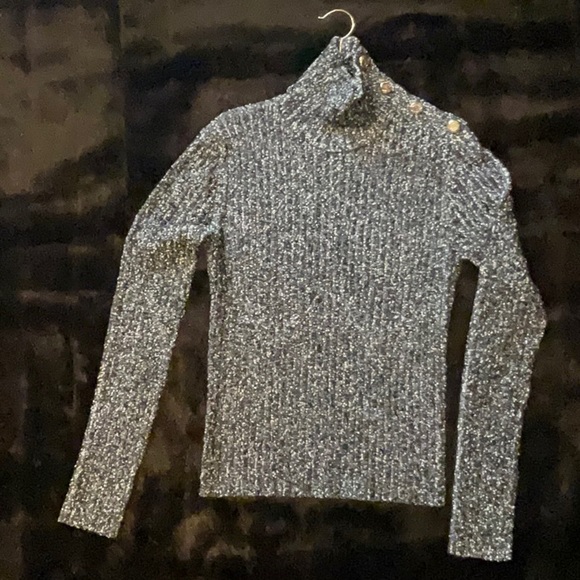St. John sweater new with tags. Size M - Picture 1 of 5